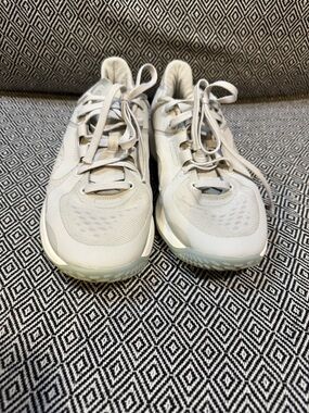 Lululemon Strongfeel Women's Training Shoe Size 8 Vapor/White/Iced Lavender